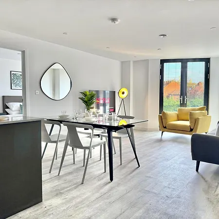 42 Citygate Apartman *